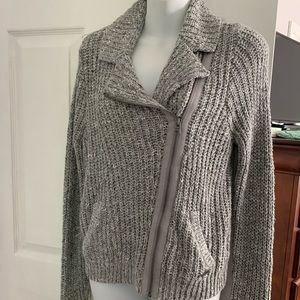 Abercrombie & Fitch zippered sweater